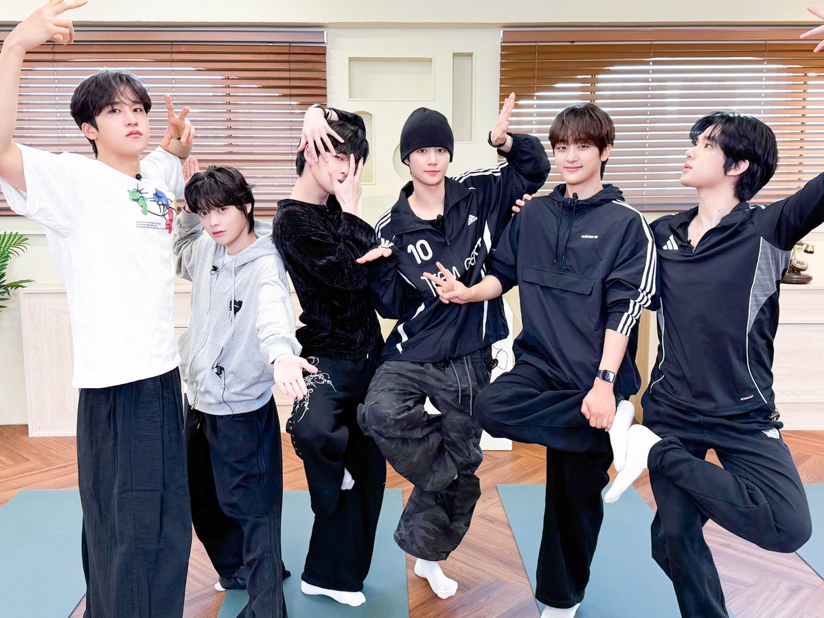 [📸] [달나라🌙] 마음의 균형 : 심신🔥안정 요가 편

루네이트의 심신 안정을 위한 요가 수업 🧘‍♂️
과연 루네이트는 평화가 찾아왔을까요? `⁽˙ᵕ˙⁾´

#루네이트 #LUN8