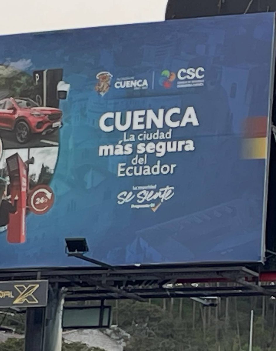 #Cuenca está viviendo una noche de terror, balacera en el Barrial Blanco y un muerto, baleado en la Vega Muñoz, estos hechos se dieron casi de manera simultánea. 

Factor común: 2 en moto y el #CSC y #Zamora tiene el cinismo de gastar en vallas, que somos la más segura dicen.