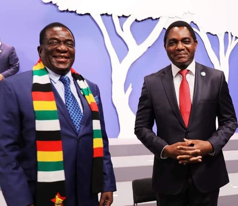 Le Zimbabwe🇿🇼 interdit l'exportation des minerais bruts, la Zambie🇿🇲 rejette un financement américain. 
Kiki #Kienge 

La Zambie et le Zimbabwe envoient un signal fort au monde : l’Afrique n’est plus prête à céder ses ressources sans conditions. 
Lusaka a refusé un financement de