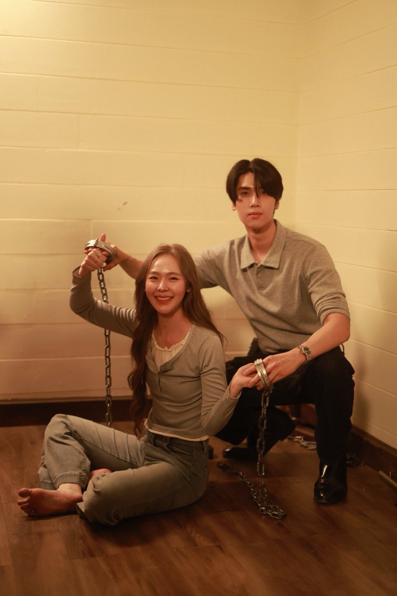 หนูๆ2คนนี้เล่นด้วยกันอีกหลายๆเรื่องได้เลยนะชอบเห็นเค้าตีกันเหมือนคู่อริดีน่ารัก

#DareYouToDeathFinalEP