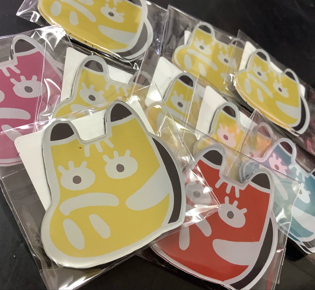 遅れてやってきた黄色べこマグネット🟡 #赤べこ #マグネット