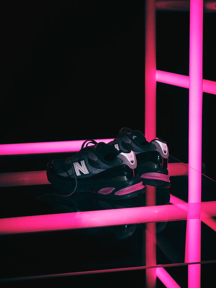 sneakerhack1's tweet photo. KITH × NEW BALANCE 2010 TOKYO NIGHT 
国内3月1日発売予定

https://t.co/g4EiMBgycS https://t.co/XZsr0svimY