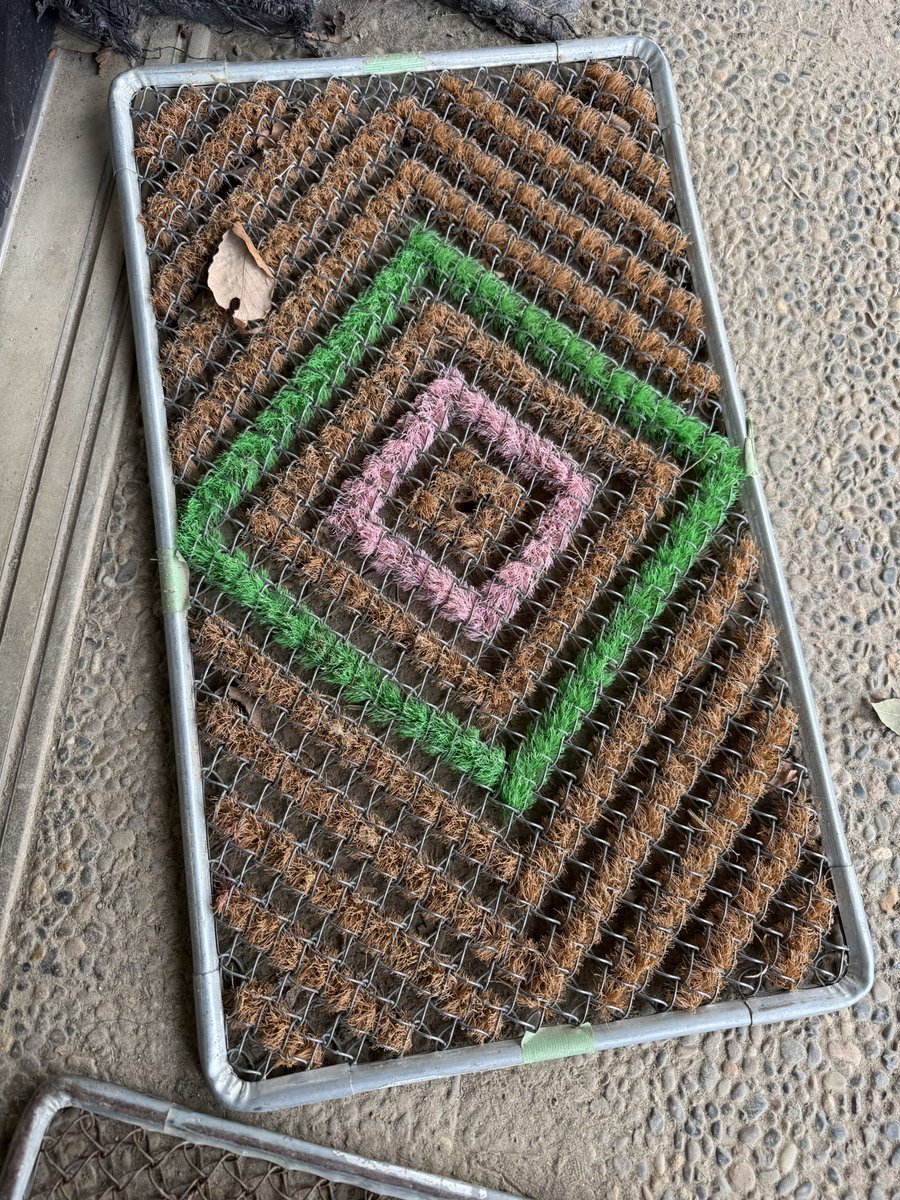 20年振りくらいにこれ見た気がする！笑
学校にあったよね？