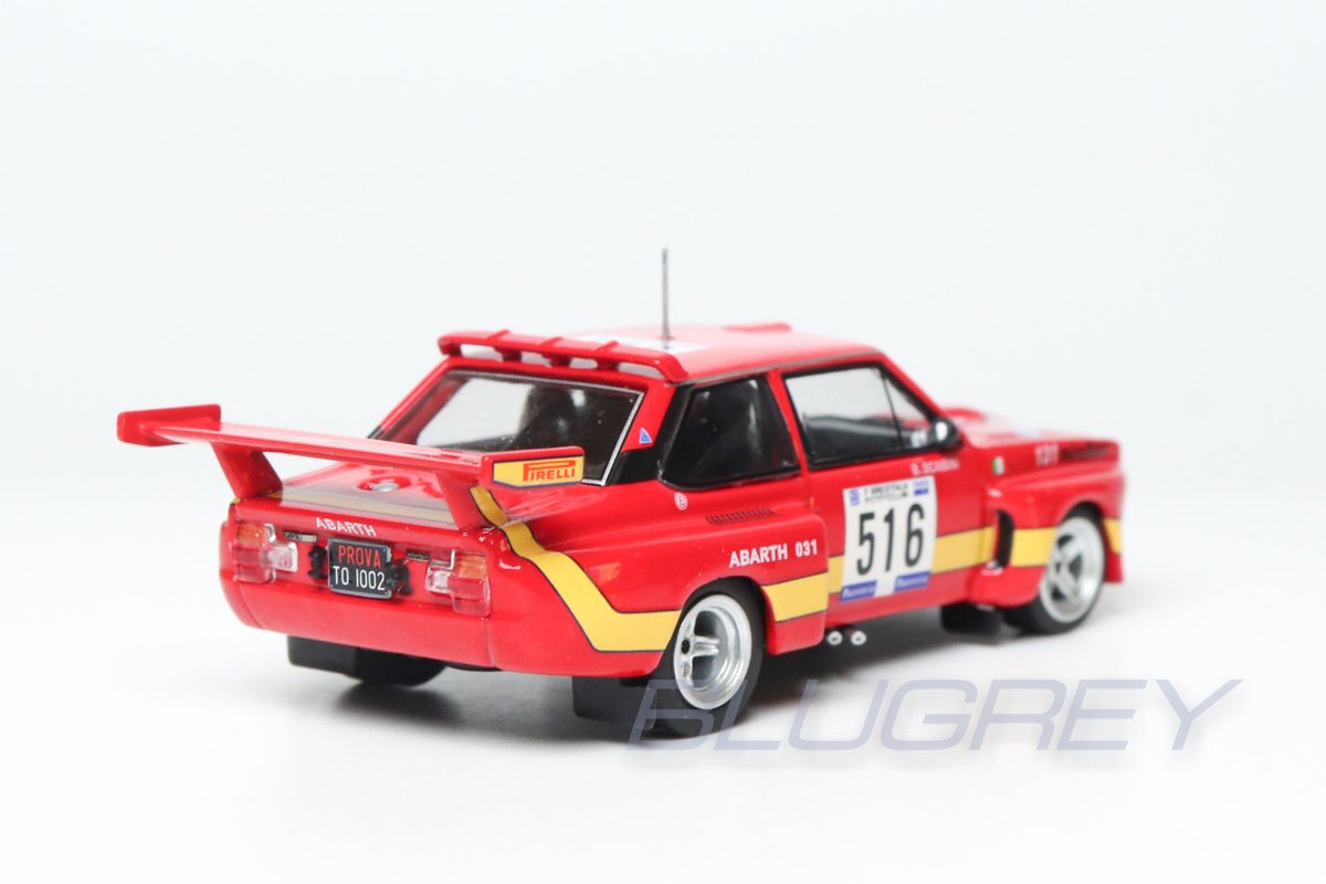 LAUDORACING 1/64 フィアット アバルト SE 031 ベルトーネ ジロデ