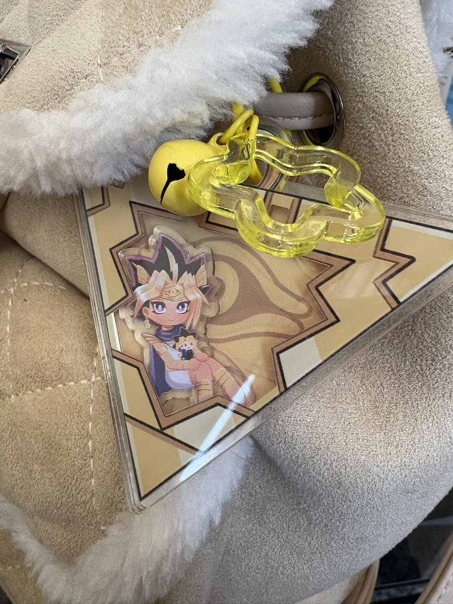 อ่ะ ขอแก้ตัว

((เพิ่งรู้ว่ามีพลาสติกให้ลอก55665565555))