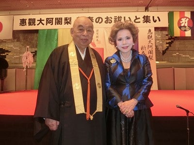 ric_koshimizu's tweet photo. 高市早苗の叔父さんが、池口恵観だったとは。
池口といえば、安倍晋三やプロ野球の在日選手の新井とか金山とか清原が私淑していた問題の人物。朝鮮総連のビルを落札した人。金日成菩薩像の建立者。デ●夫人と一緒にピョンヤン詣でしていた人物。
つまり、隠れ在日朝鮮人界の重鎮。その姪っ子の高市が
日本の総理。いやはや、やっぱり、日本はもろに朝鮮人に乗っ取られましたなぁ。

♯高市朝鮮　♯高市統一教会　#池口恵観　#勝共連合　#帰化人