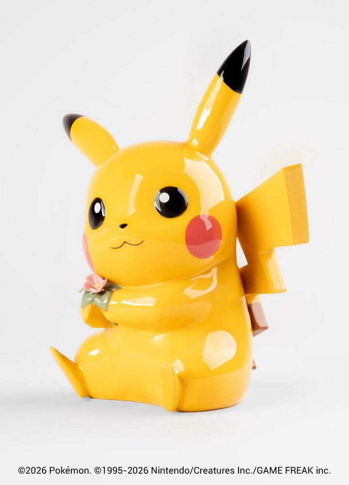 fashionpressnet's tweet photo. リヤドロ×ポケモン「ピカチュウ」「ピカチュウ &amp; イーブイ」の陶器アート、草花の中でひと休みする2匹を表現 - https://t.co/GgRmmJ1Zm1 https://t.co/EFQPhZ8gxC