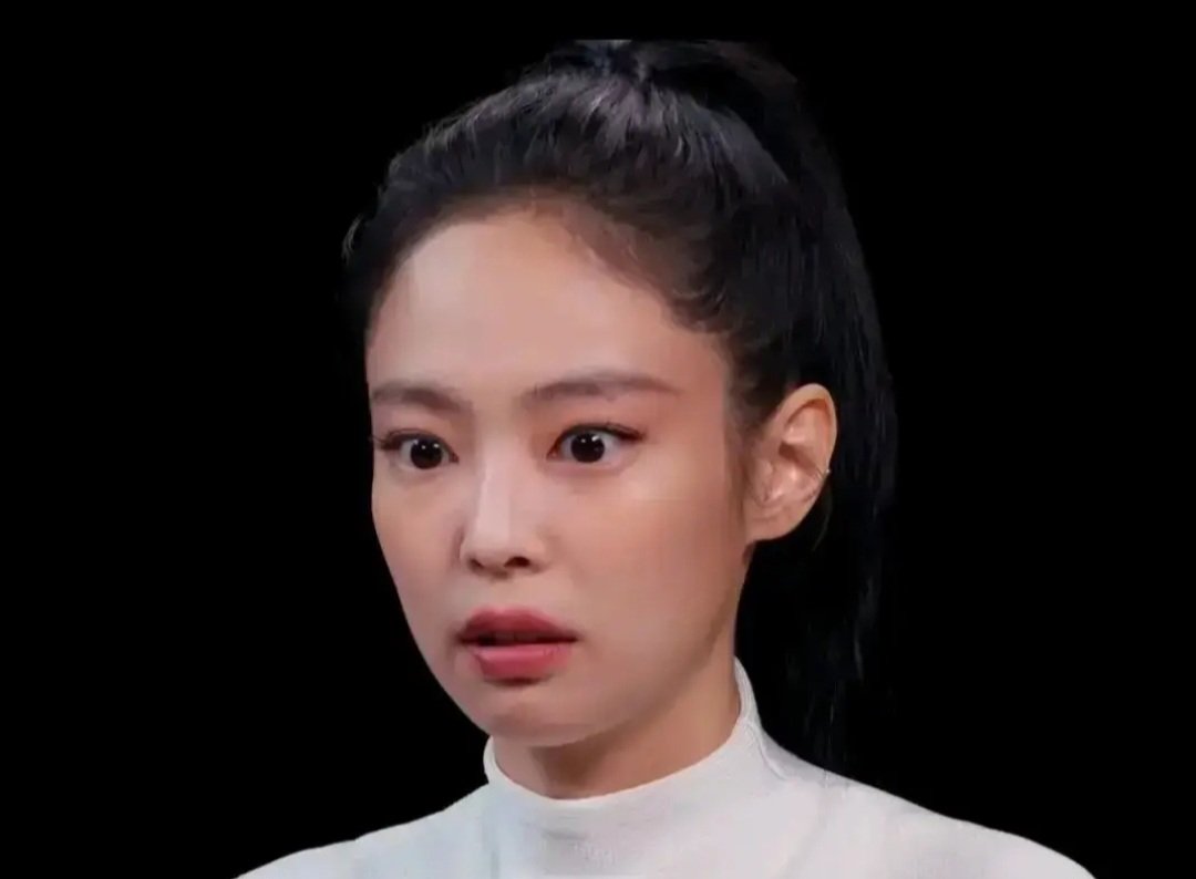 Estoy genuinamente sin palabras, nunca me imaginé escuchar una canción asi en BLACKPINK, que maldita locura