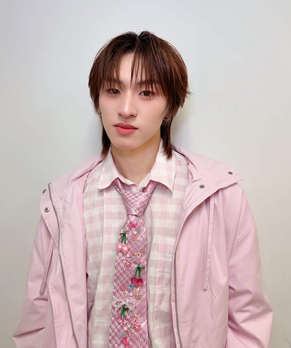 พบกับ “ก้อง” <a href="/kongjiro_/">Kong.Jiro</a> ได้ในงาน The Shiniest Hair Of My Life With Kong Live ✨

รับชม Live ได้ทาง
🔗 : th.shp.ee/qizBLLJ4

#LOrealGlycolicXKong