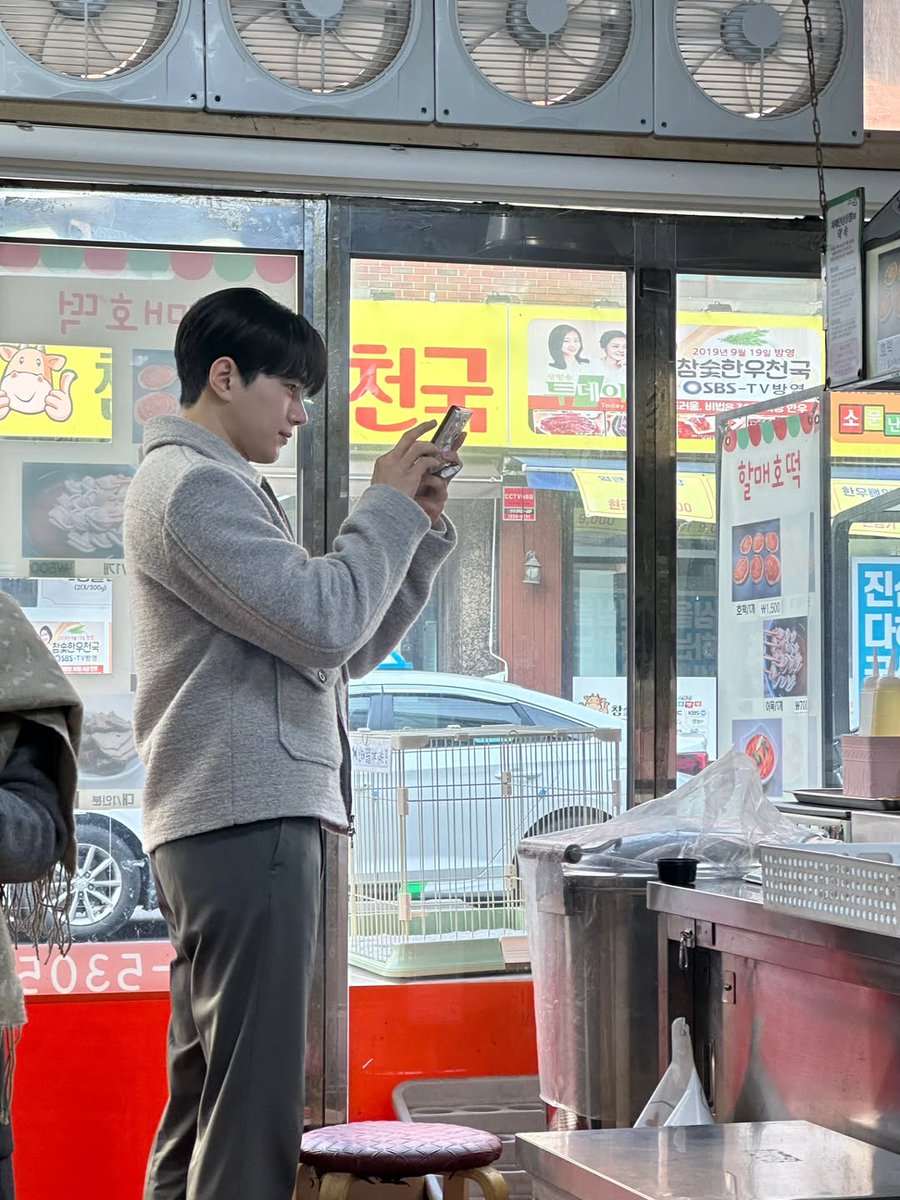 inspirit_ing's tweet photo. 명수가 다녀간 할매호떡 일산점 이었네
얼마나 맛있었던거야ㅋㅋㅋㅋㅋㅋ
집근처인데 먹으러 가봐야징>< https://t.co/GUREXL9XlG