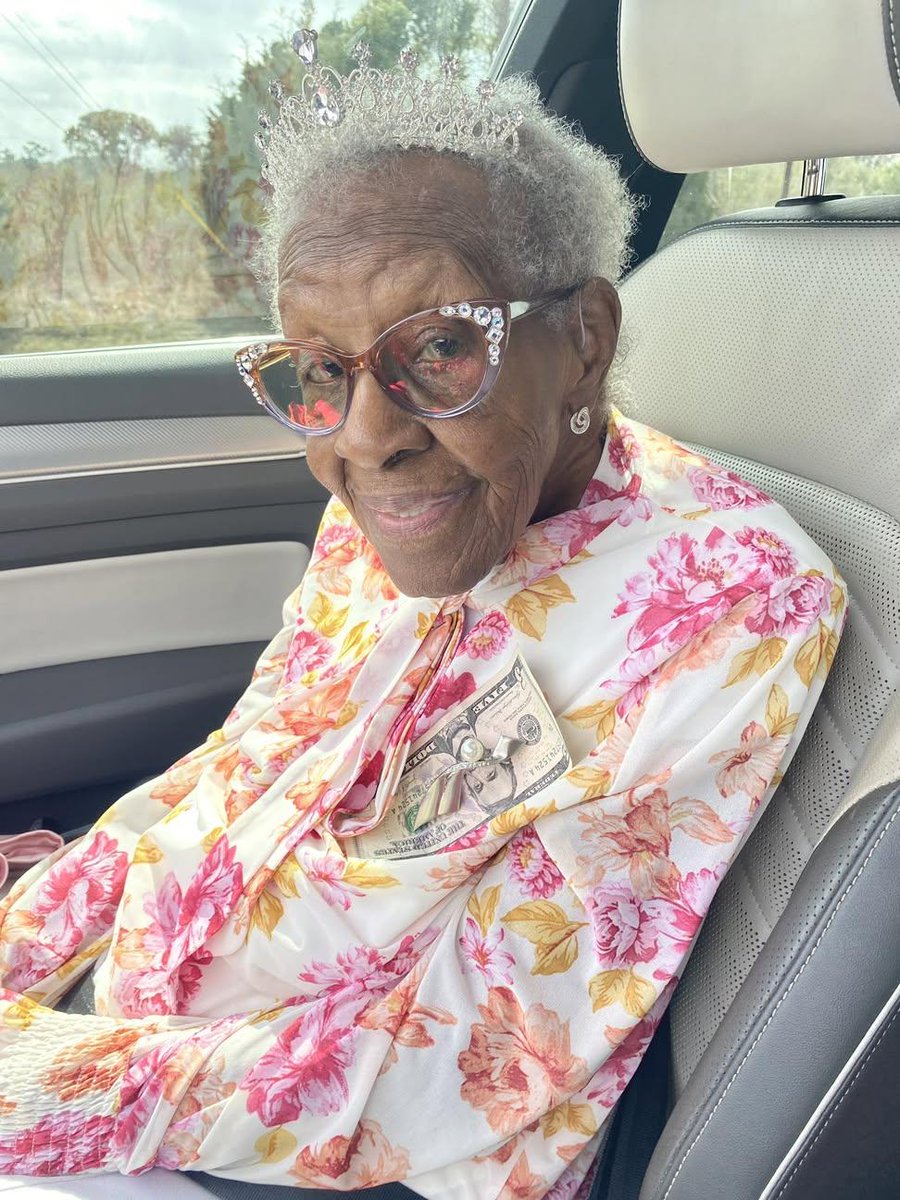 Mama is 101 years old today. God is good and he’s faithful. ♥️🙏🏾