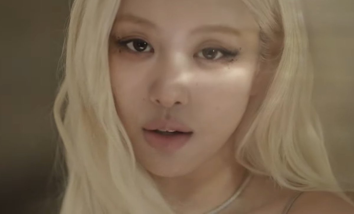 spiderjsoo's tweet photo. Los visuales de Blackpink son increíbles 

DEADLINE OUT NOW
#DEADLINEWillMakeYouGO 
#BLACKPINKDEADLINE https://t.co/SuN8Y0QtaX