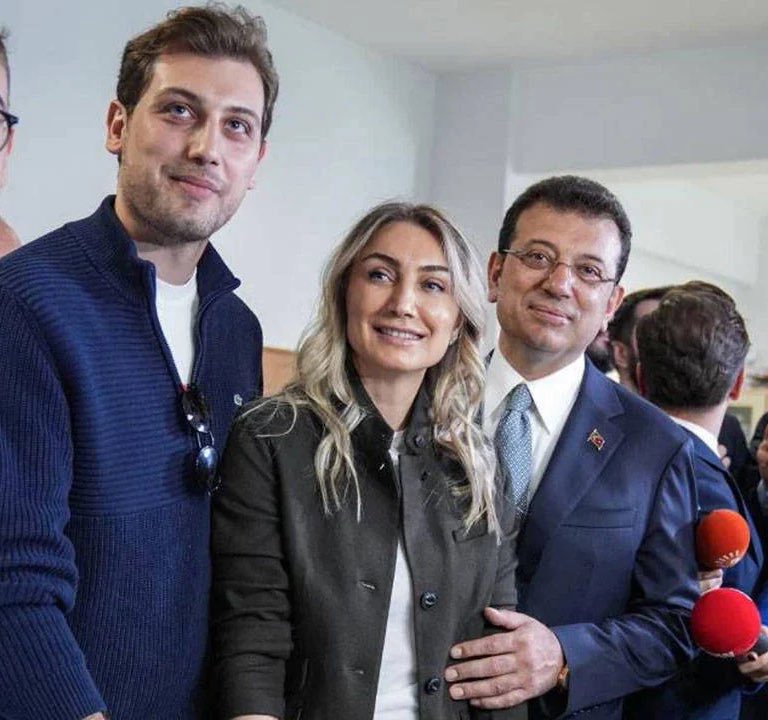 Selim İmamoğlu’na bilimsel sunum için yurt dışı izni verilmedi

Alman Fizik Derneği’nin Dresden Teknik Üniversitesi’nde düzenlediği toplantıya katılım başvurusu kabul edilen Mehmet Selim İmamoğlu’nun yurt dışı yasağı kaldırılmadı. Avukatların itirazı da reddedildi. İTÜ’yü temsile