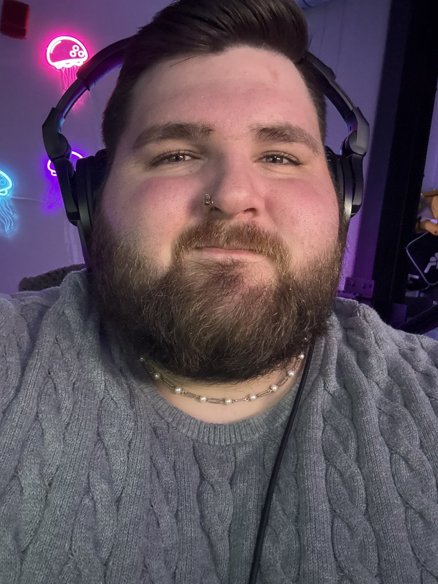 Izzzyy 🍑 tweet media