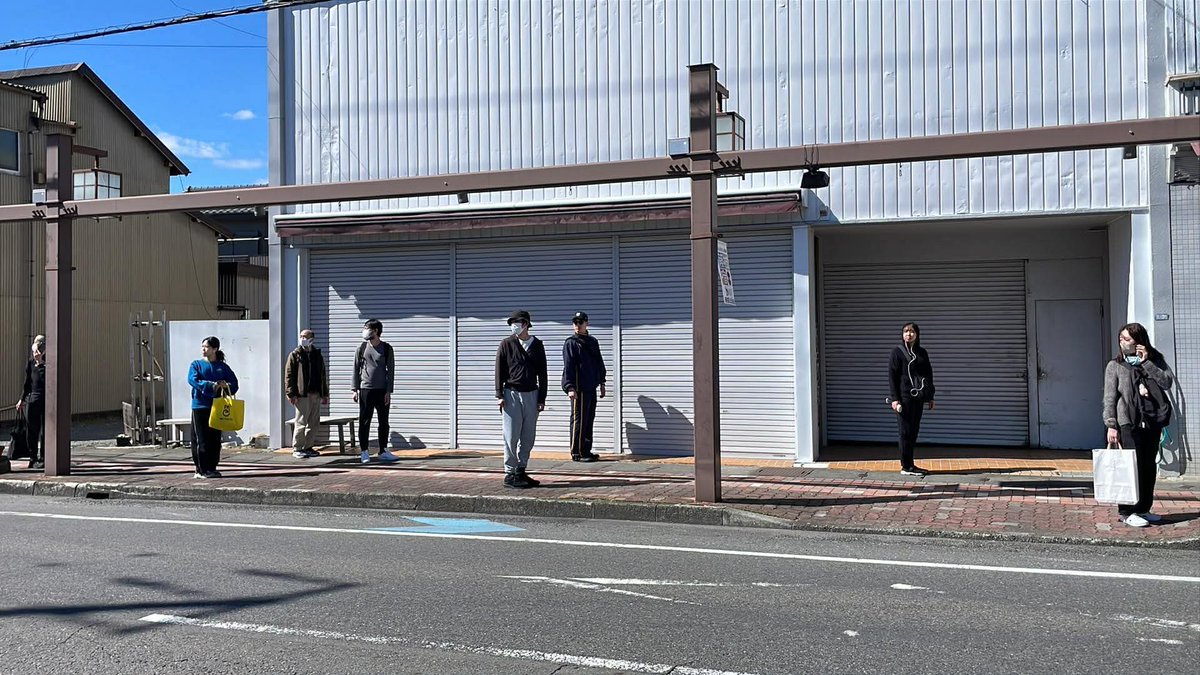 actor_morishima's tweet photo. 藤枝ノ演劇祭
「Even Though」
藤枝でのリハーサル、順調に進んでます。
いよいよ明日本番です。
予約不要で無料ですので、是非ご覧ください!
日時
2月28日 sat ①12:00 ②15:00 開演
3月1日 sun ③12:00 開演
会場
旧東海道藤枝宿商店街周辺に出没します
#藤枝ノ演劇祭
#eventhough https://t.co/b56RYgKX6G