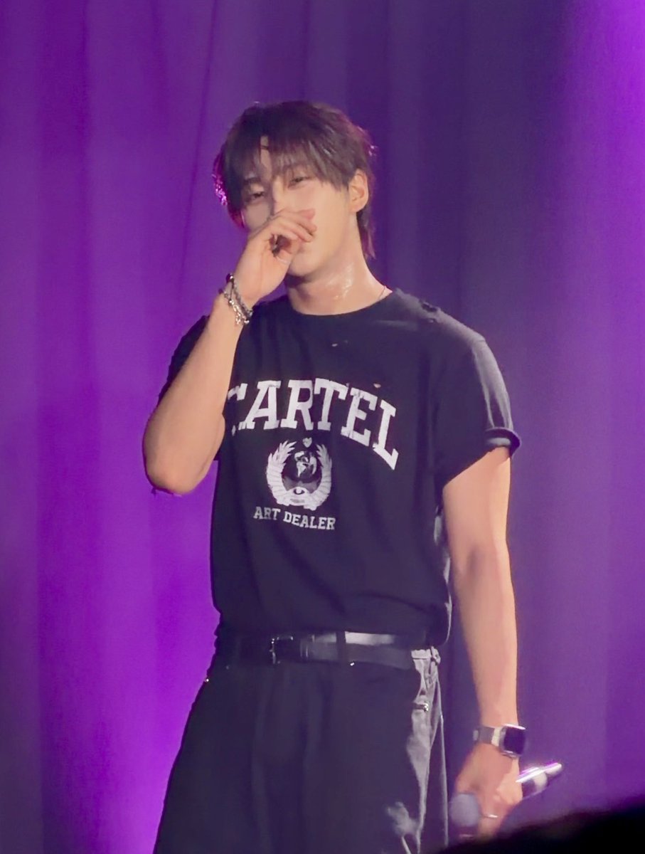 jun1228lina's tweet photo. 🖤💜
#BAE173 #준서 https://t.co/3eiUs3lgIN