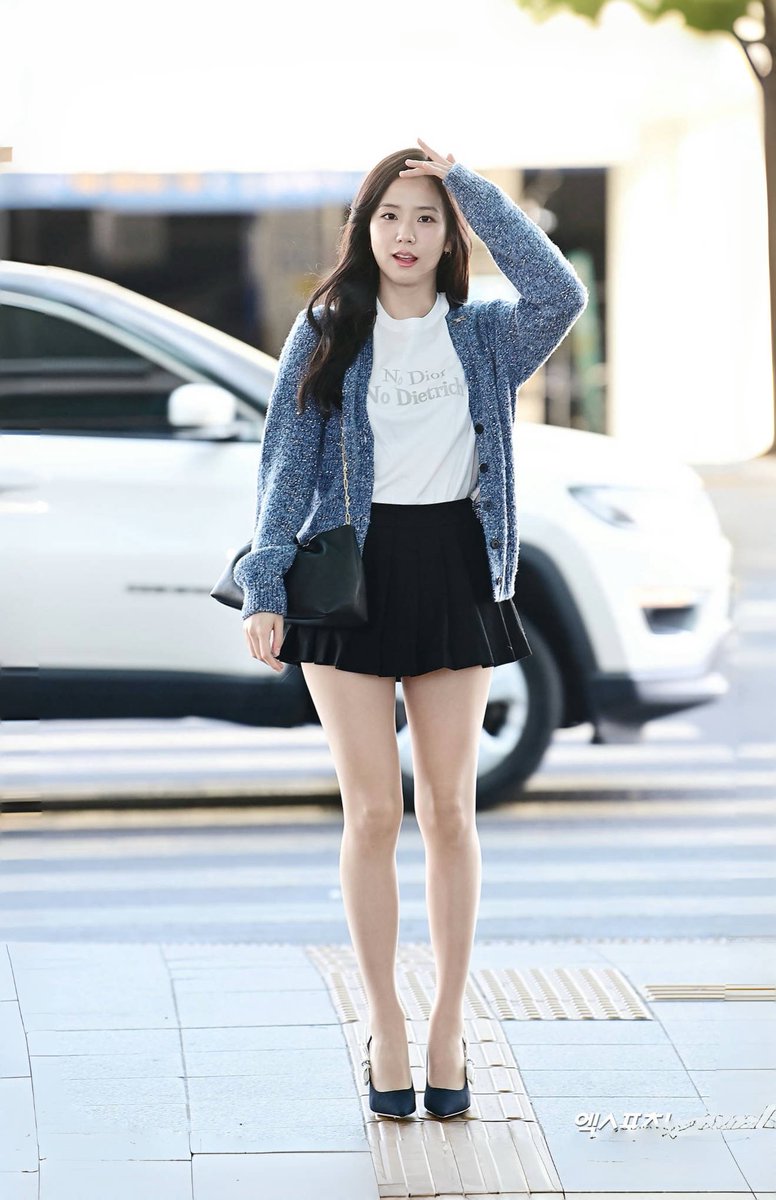JISOO NEWS tweet media