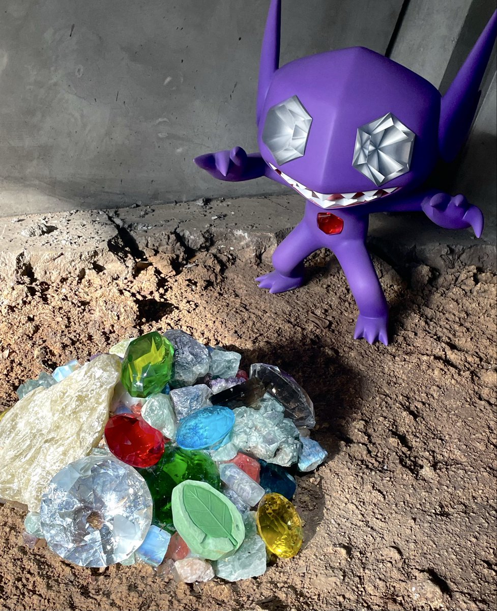 ヤミラミ💎ポケパークでは差し込んだ光に宝石キラッキラで綺麗でした