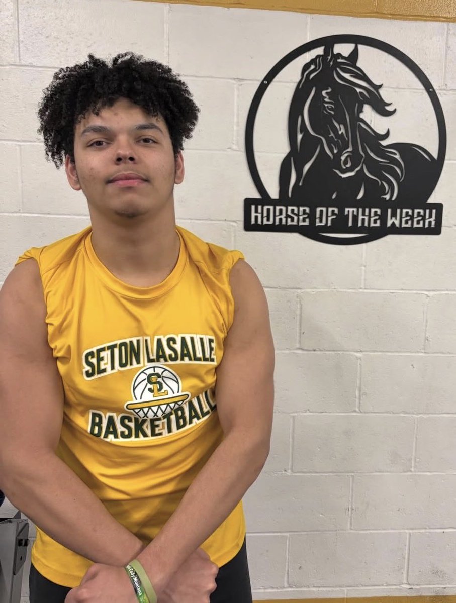 SLS_Football's tweet image. 🐴 of the week @AaronDiggs61 
strong performance on our DL as a junior. Currently playing 🏀 in the state playoffs but still shows up to football training. Aaron demonstrates consistency &amp;amp; dedication 💪 We are blessed 😇 to have him &amp;amp; his leadership. Sr year loading 🔥#RebelPride