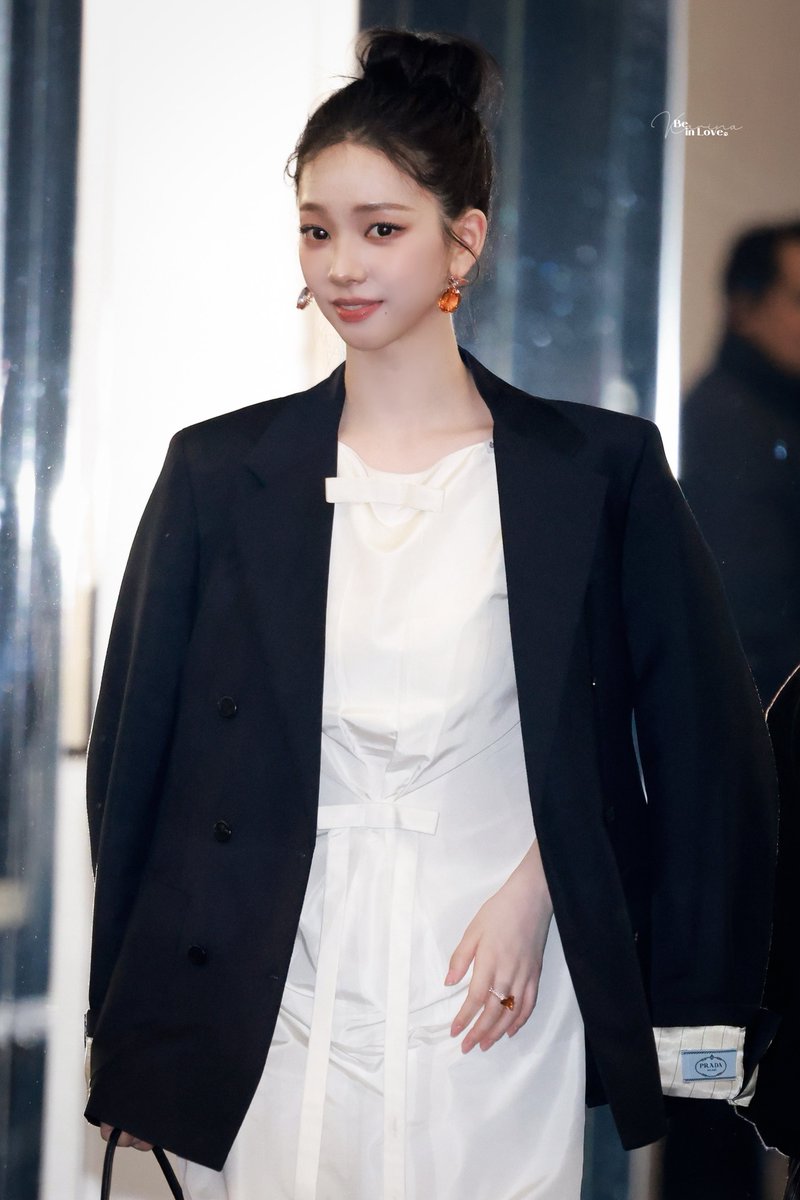 260226 

수고 많았오옹🫳🏻

#카리나 #Karina #에스파 #aespa
#KarinaxPrada #PradaFW26