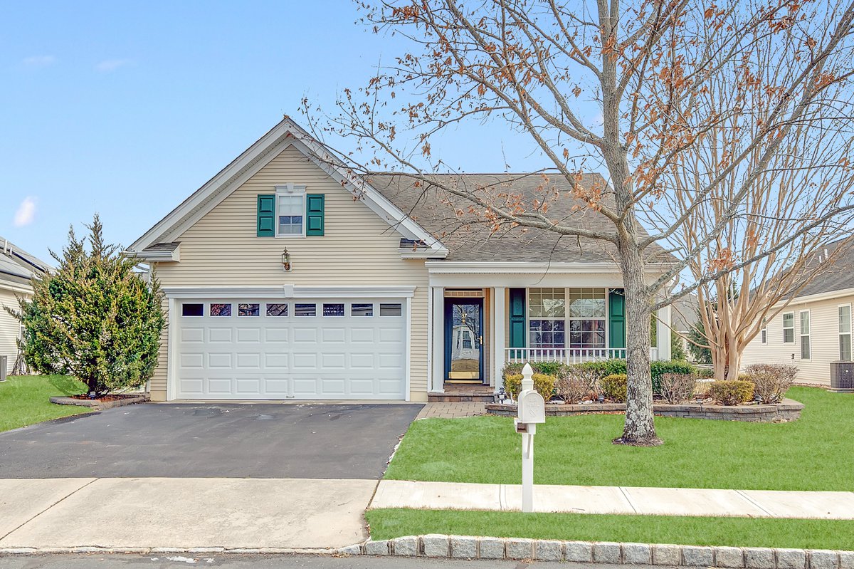 ColtsNeckRealty's tweet photo. Come  visit Deirdre at her Open House at 37 Heath Ln, Jackson, NJ on Sunday,  March 1st from 1 – 3PM. #ColtsNeckRealty #OpenHouse #HomeForSale #ForSale #OceanCounty #realtor #realestateagent #homeselling #homebuying #newjerseyrealtor https://t.co/EipK8xTeqf