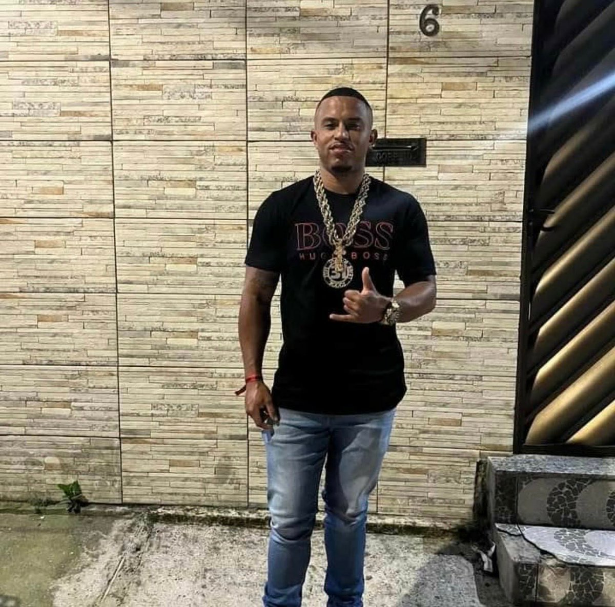 Vito63730467's tweet photo. Duduzinho gerente da boca do 15,o verdadeiro assasino do yanzão foi ele que deu as paulada na cabeça do yan,bill só puxou desenrolado !
Engraçado que quando o moto táxi do AP, comeu a Natasha ,ele não fez nada com os 2 deu uma de corno superado https://t.co/ItemJz1mn5