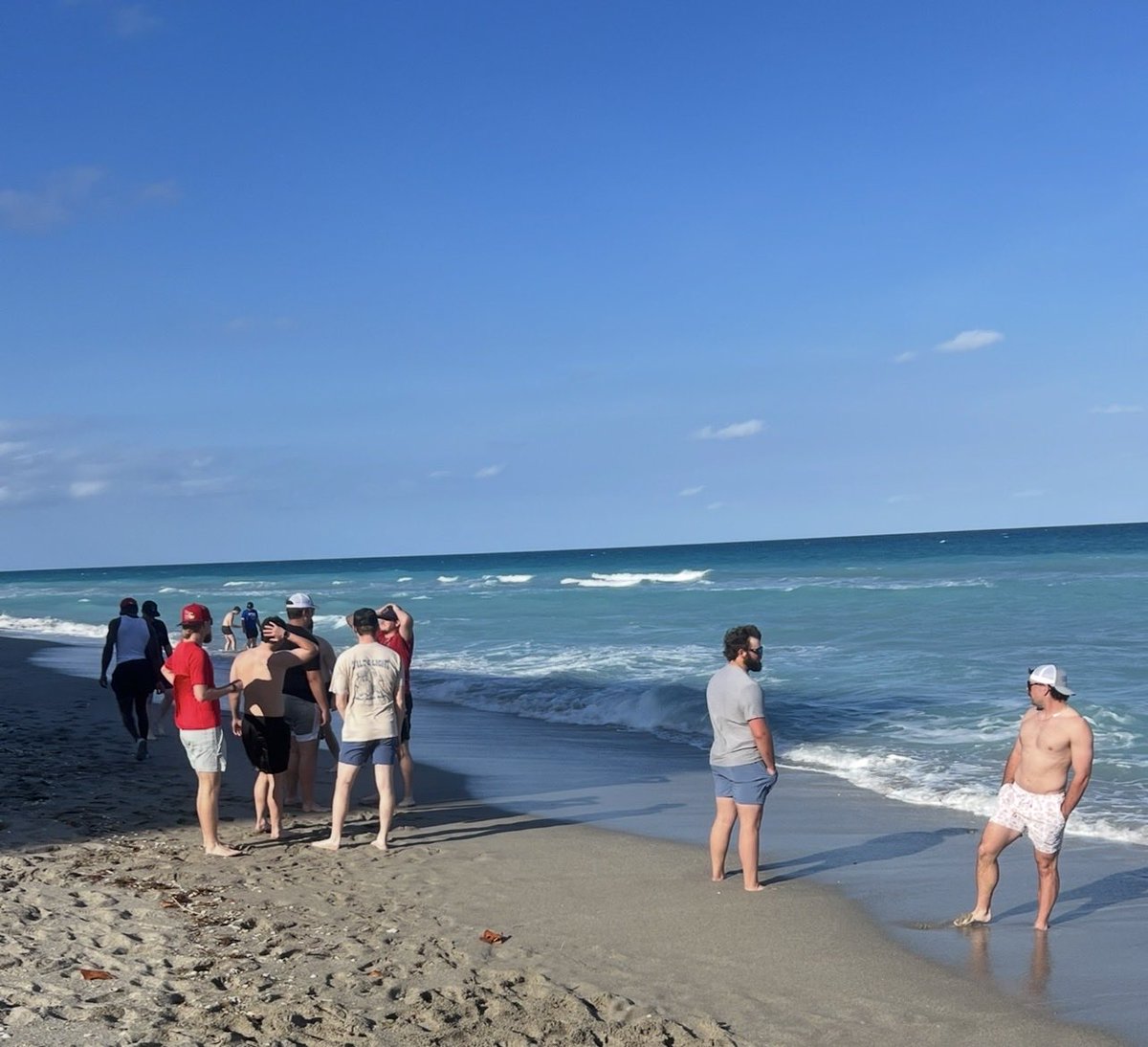 CoachK_MissionU's tweet photo. More fun at the beach!!! https://t.co/HXg7iKabkr