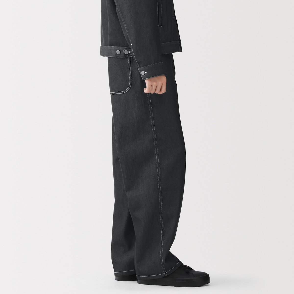 MUJI Labo』から、同素材でワークパンツも新登場。 セットアップでの