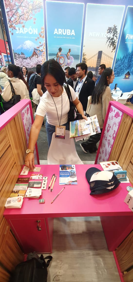 HotelesOaxaca's tweet photo. Les informamos que continuamos con nuestra participación en la Vitrina Turística ANATO, en Bogotá, uno de los encuentros turísticos más importantes de Latinoamérica.
#ANATO2026 
#Hoteleria 
#OaxacaDeJuárez 
#Membresia 
#Bogotá https://t.co/n6kutLJwge