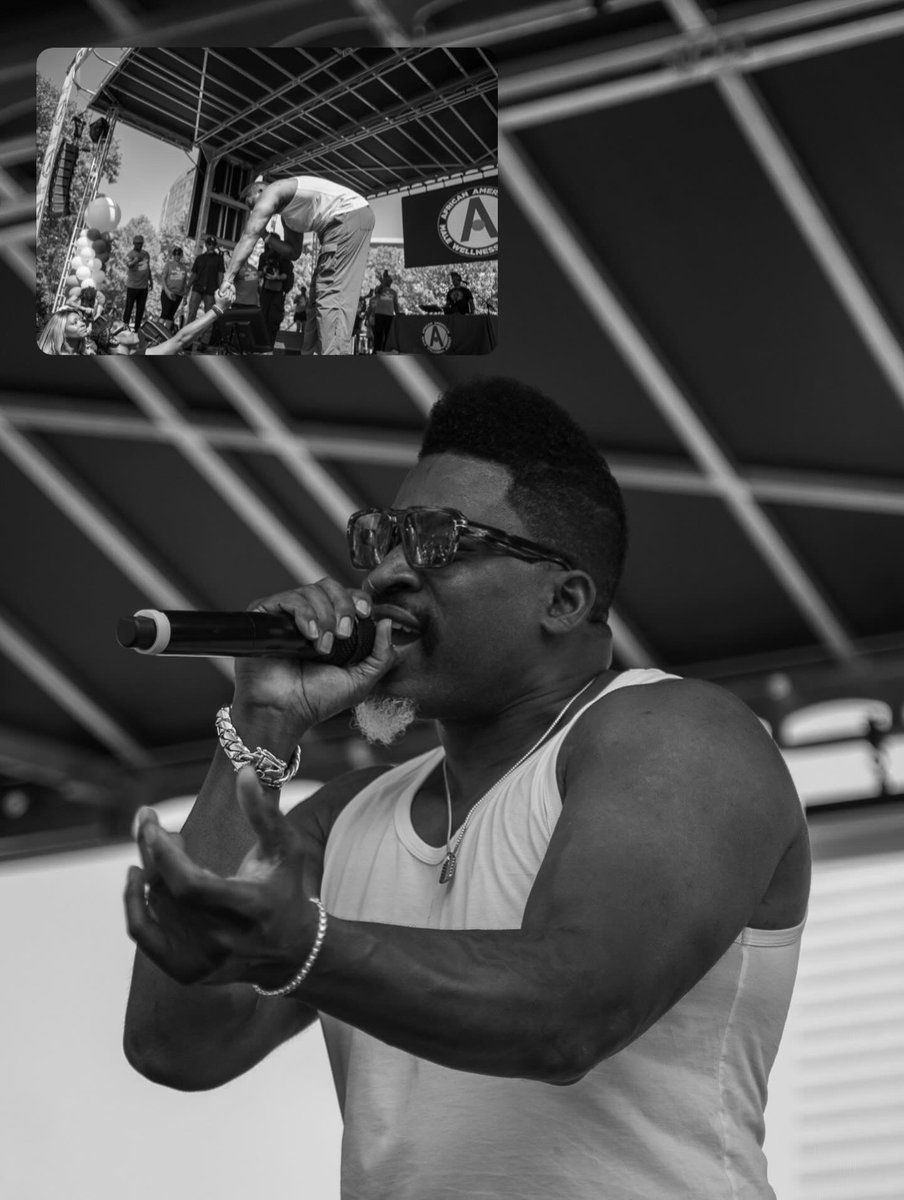 Aaron_Shields15's tweet photo. Flashback.β¨
Last summer.β¨
David Banner at the African American Male Wellness Walk.
Grateful to document moments that matter.
π Columbus, Ohio
#blackcreatives #columbusphotography #Cbusevents https://t.co/2enbjtPadO