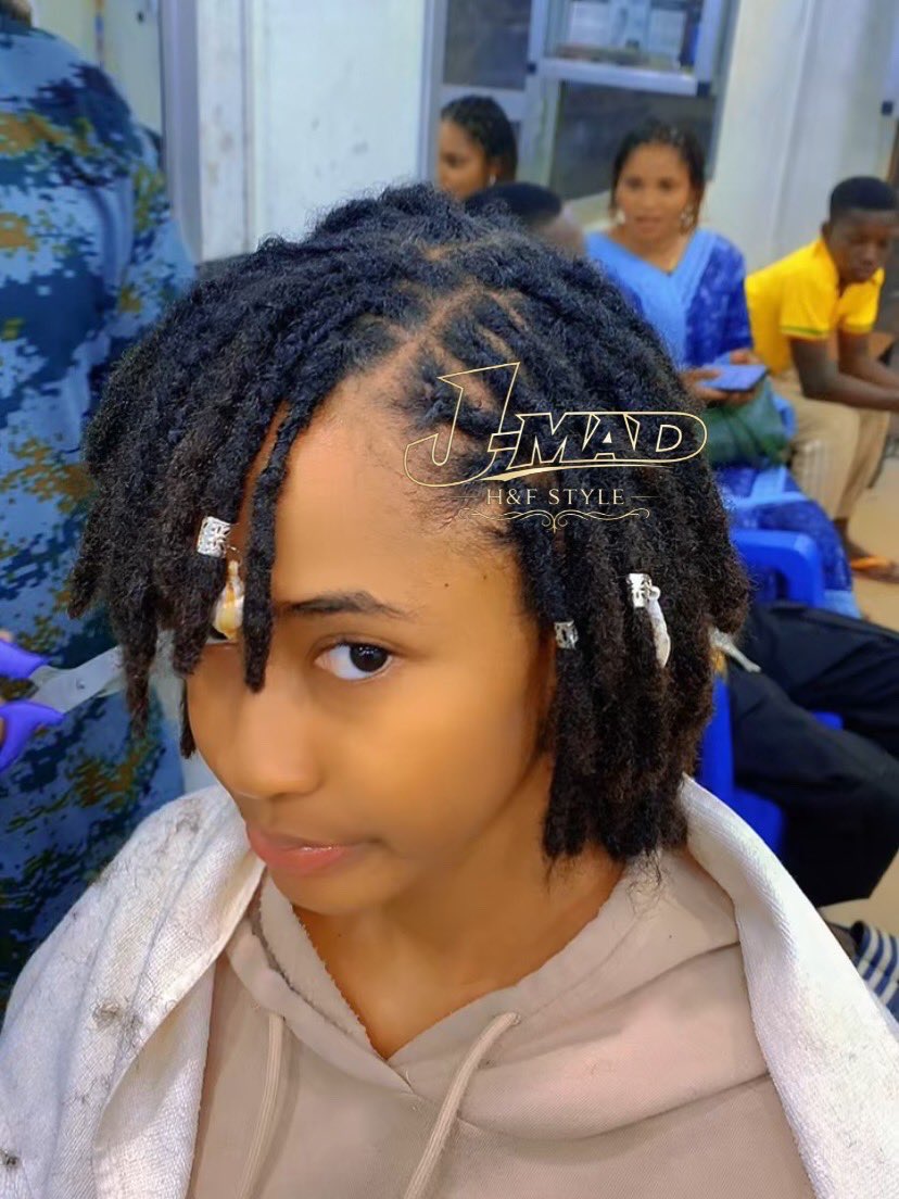 JeuneGuinen1's tweet photo. J-MAD H&amp;F Style 
 sis à 300 m de la T7 et 500 m environ de la gare la J-MAD H&amp;F Style magie forte 🔹☑️ Les prix demande Veuillez nous contacter sur 00224626708040 https://t.co/d5R8UgUlvF