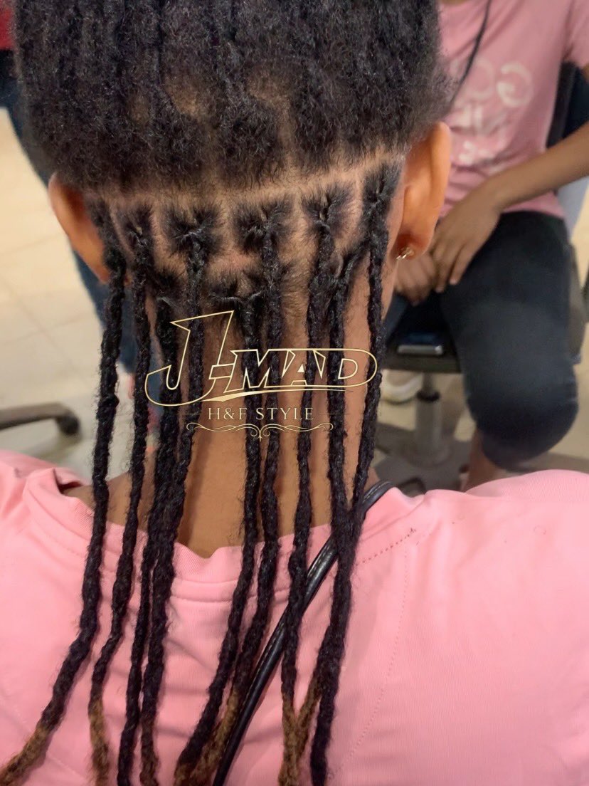 JeuneGuinen1's tweet photo. J-MAD H&amp;F Style 
 sis à 300 m de la T7 et 500 m environ de la gare la J-MAD H&amp;F Style magie forte 🔹☑️ Les prix demande Veuillez nous contacter sur 00224626708040 https://t.co/d5R8UgUlvF