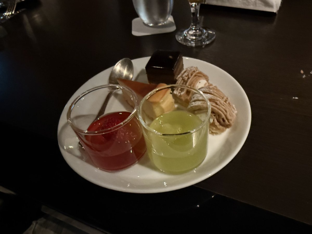 【公式】レインボー (樹脂粘土ミニチュア他ガチャ商品メーカー） tweet media