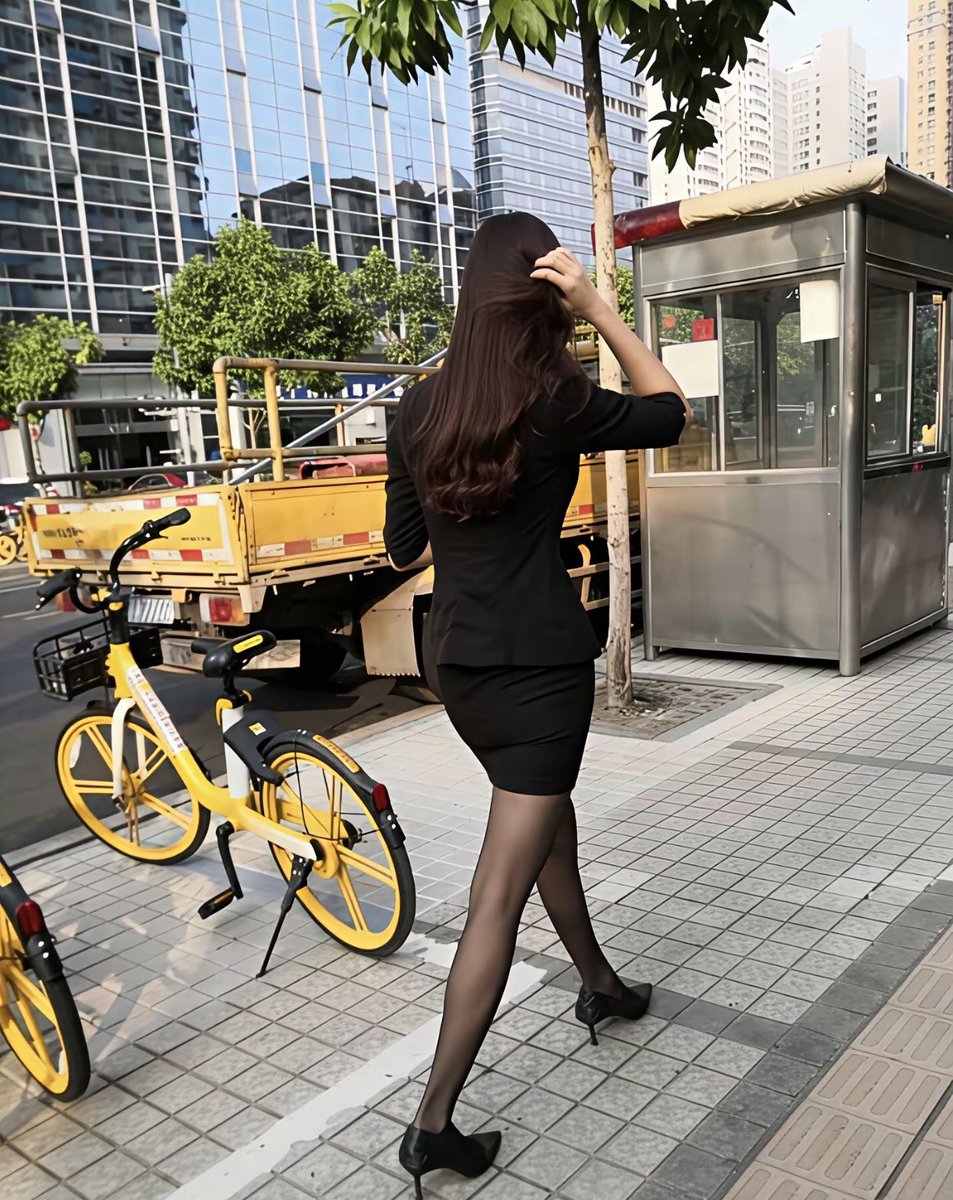 大平层小世界 tweet media