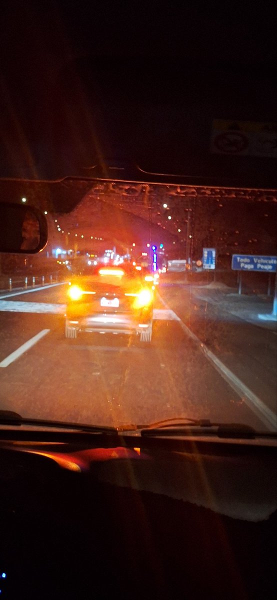 Nuevamente la badura de peaje camino a Antofagsta dando la hora, fila enorme y solo una caja abierta #ant
#Antofagasta