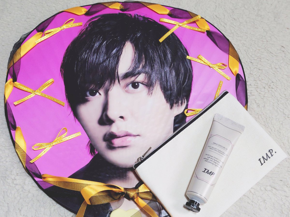 m1na10_ak1's tweet photo. ハンドクリームとポーチ届きました🎁
想像してた以上にいい香り!
大好き🫶
1個だけだから大事に使わせていただきます✨
#IIMP. https://t.co/HSOgRxE62P