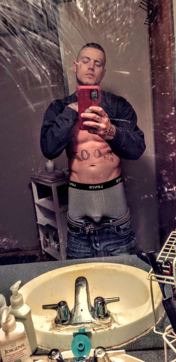 KountryBoyBC's tweet photo. Finally caved in… Am I doing this right?#nsfw https://t.co/7hqkOsiuoX