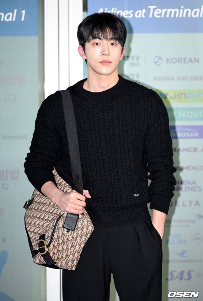 Nam Joohyuk made airport photocall after the whole 6 years 👑

#NAMJOOHYUK #남주혁 #DIOR #DIORSUMMER26