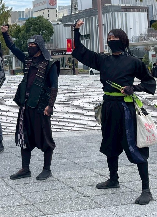 公式】徳川家康と服部半蔵忍者隊 / Hattori Hanzo and the Ninjas