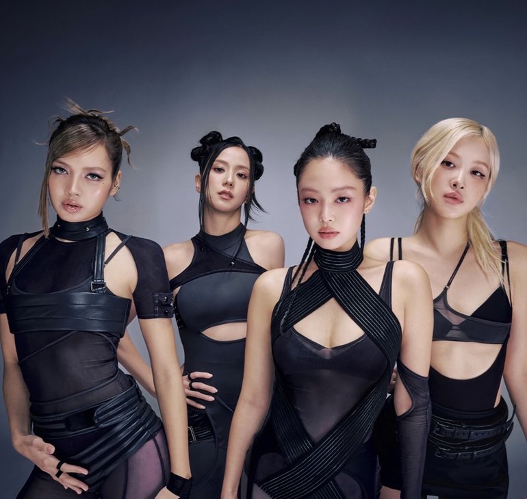 infokhazz's tweet photo. BLACKPINK se torna o 1º grupo a ter todos os membros presentes no Fortnite com emotes, tanto individualmente quanto em grupo. https://t.co/VynGe0xtGg