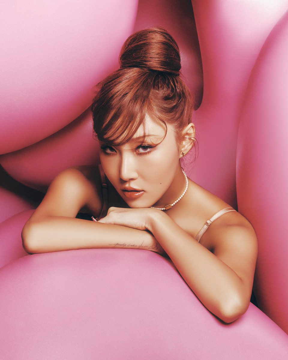 sboficial's tweet photo. HWASA é confirmada no Rock in Rio 2026. https://t.co/R5ZBzQWN8D