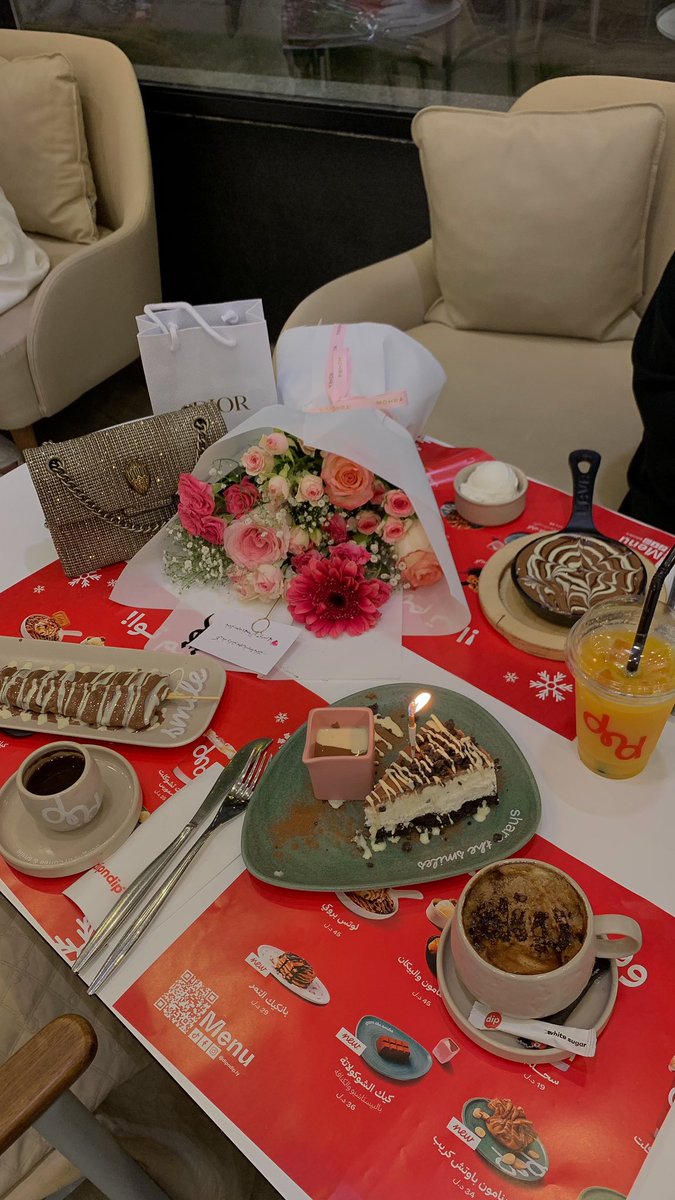 Sh0shoox's tweet photo. Happy Birthday to my bestie❤️
@AllFatoma luv u https://t.co/DkbLU8KI8Z