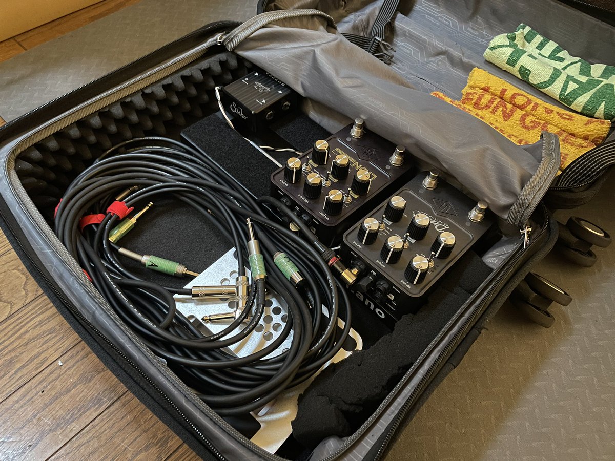 いつものキャリーバックにREC機材一式キレイに収まって嬉しい（笑 