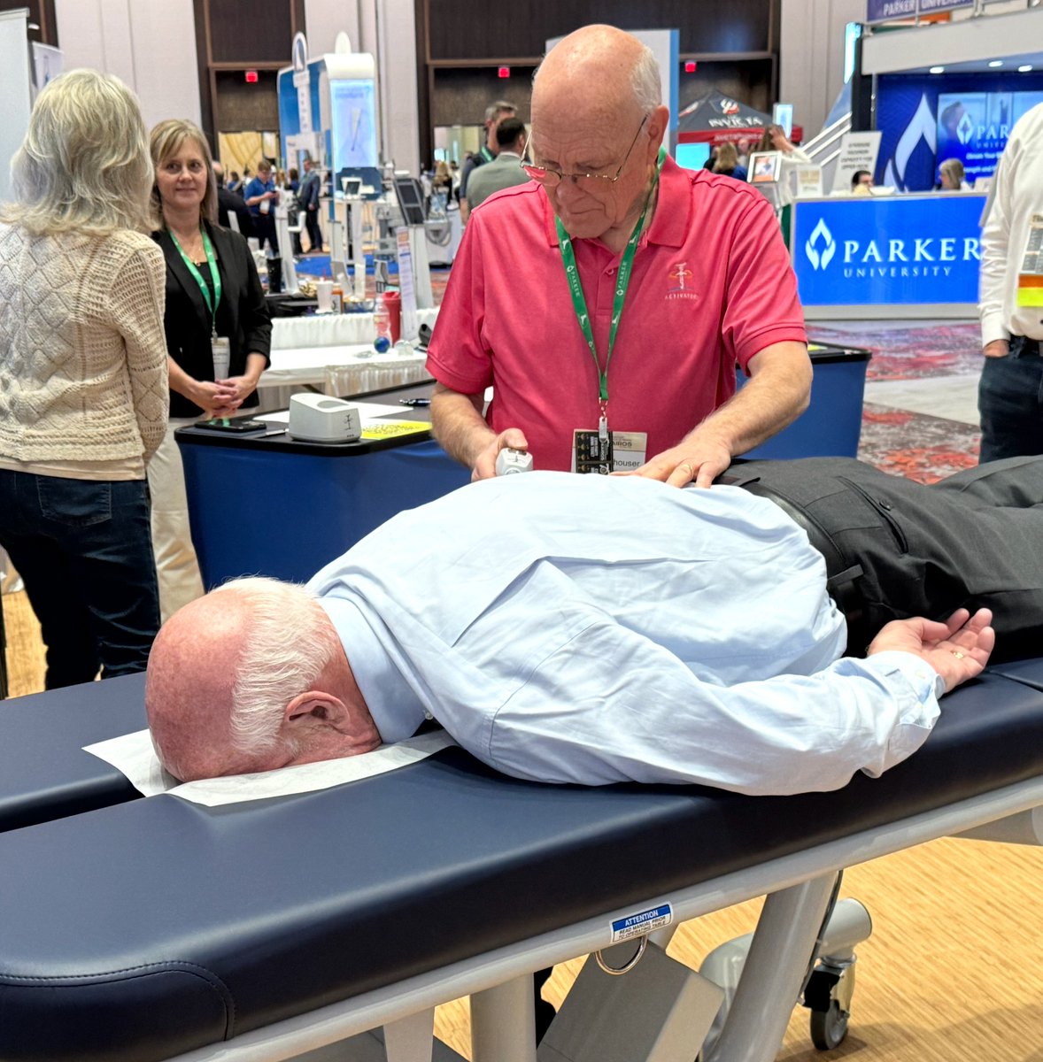 activatormethod's tweet image. Day 1 of Parker Vegas was truly one for the books! 🎉 We’d also like to give a special acknowledgment to Dr. Joe Steinhouser for an incredible 40+ years as an Activator doctor. 

#ParkerVegas #ActivatorMethods #Chiropractic #ChiroEvents