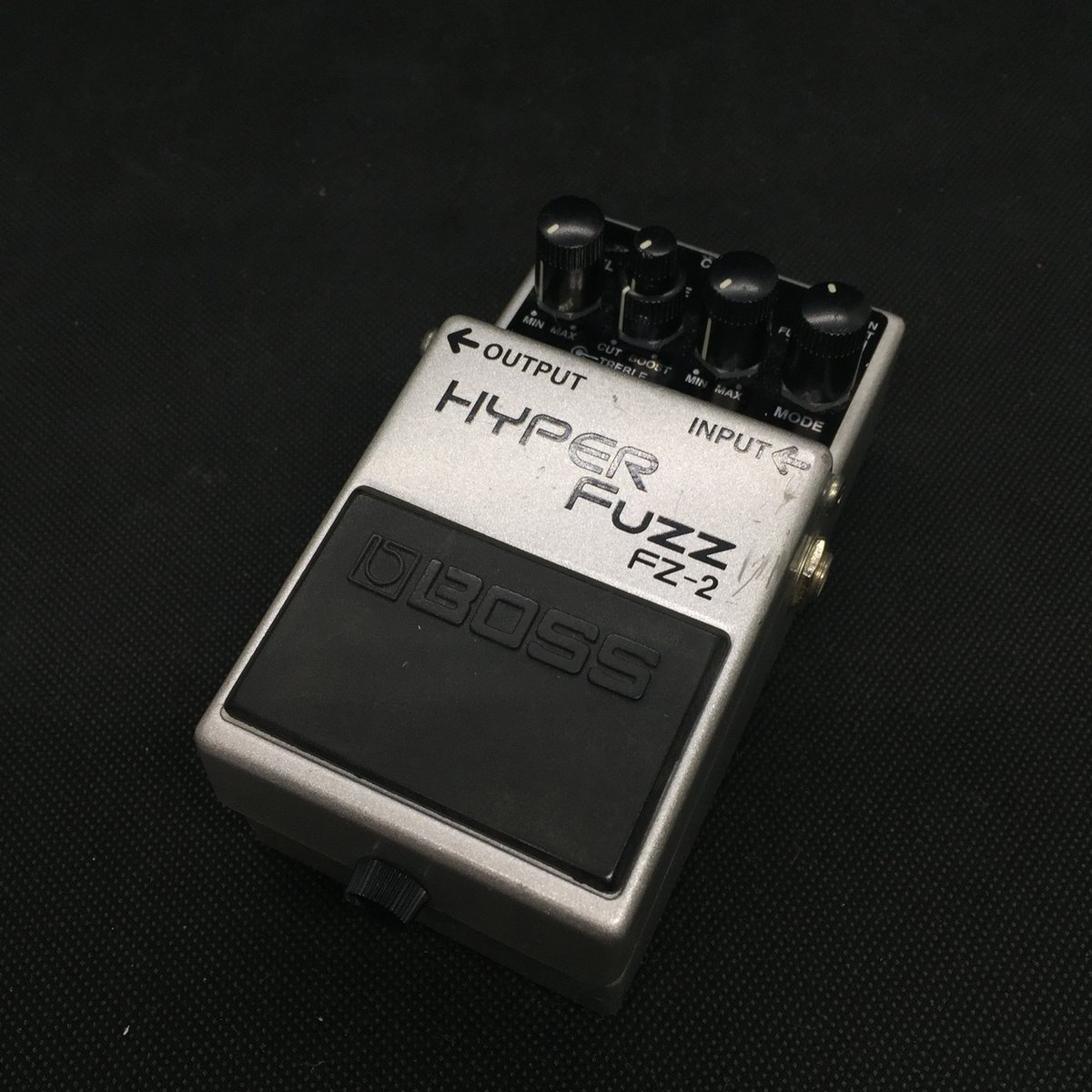 BOSS FZ-2 FUZZ 1993年製 買取りました。デジマートにて￥52,800で販売
