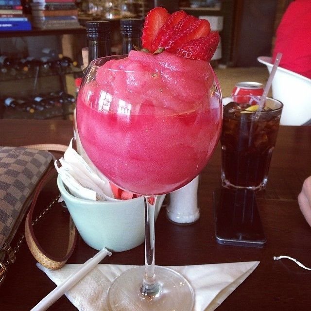 withperfectlove's tweet photo. I love cute girly cocktails so much https://t.co/I2Ssk7UFLP