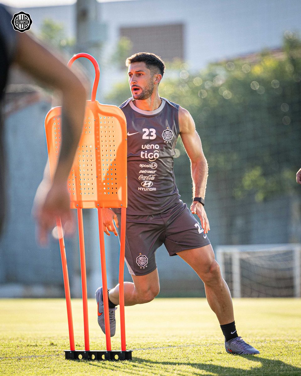 Club Olimpia tweet media