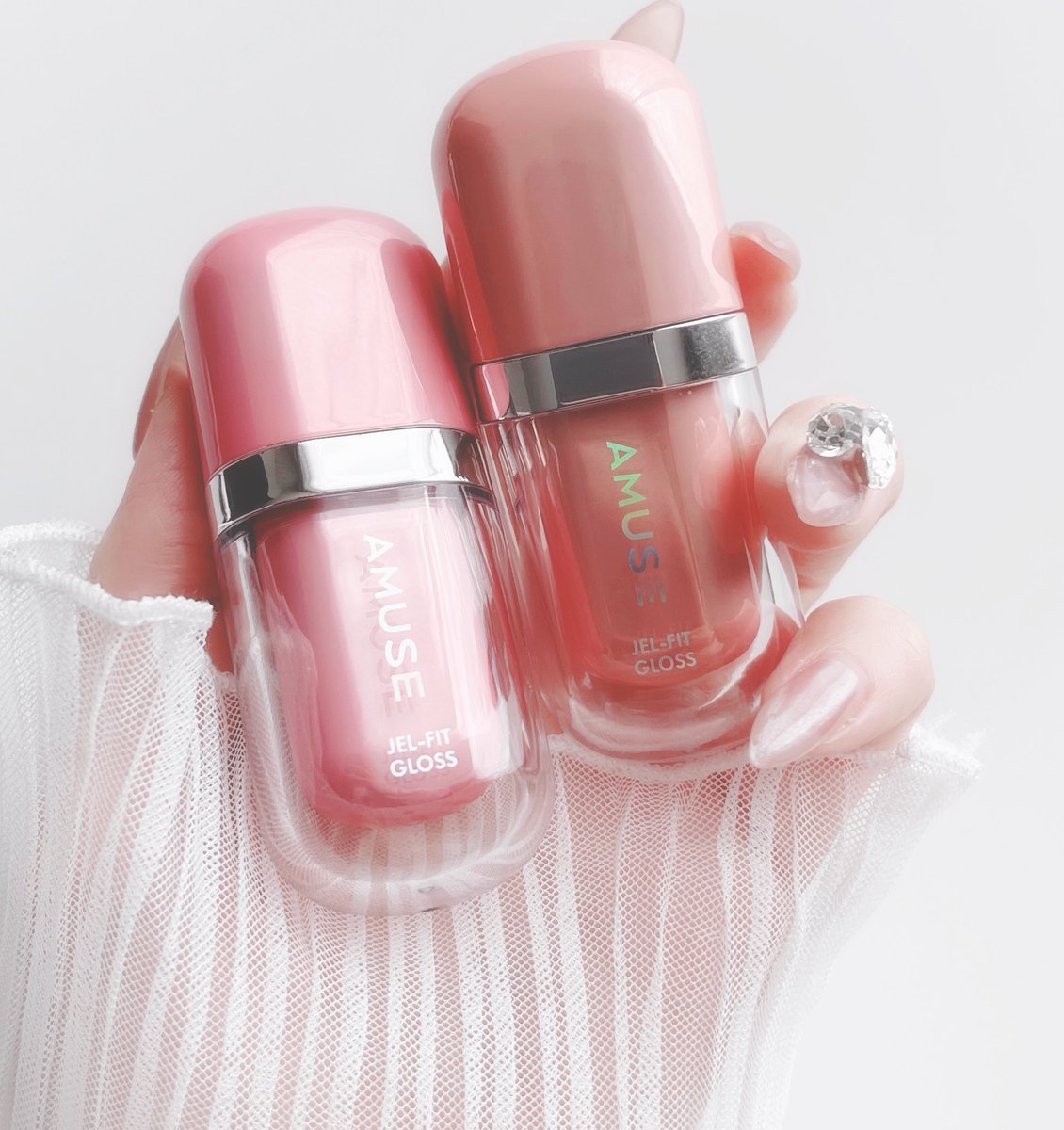 唇だけでもウォニョン様になりたくて速攻真似した😭💖 01と05の重ね