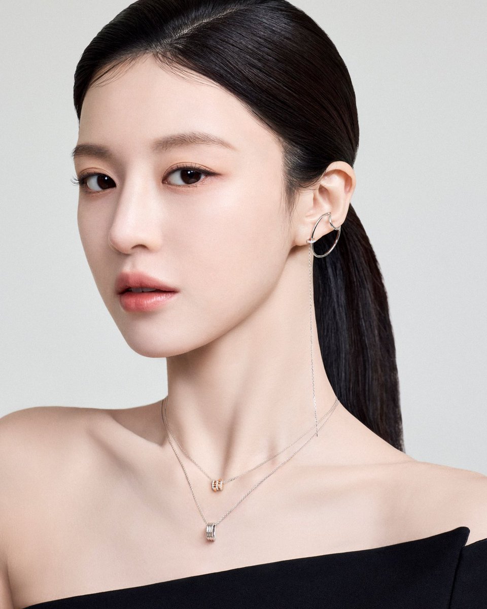 gyjbase's tweet photo. Go Younjung is pure luxury in new campaign for Didier Dubot. https://t.co/e5vqS9BY6Z