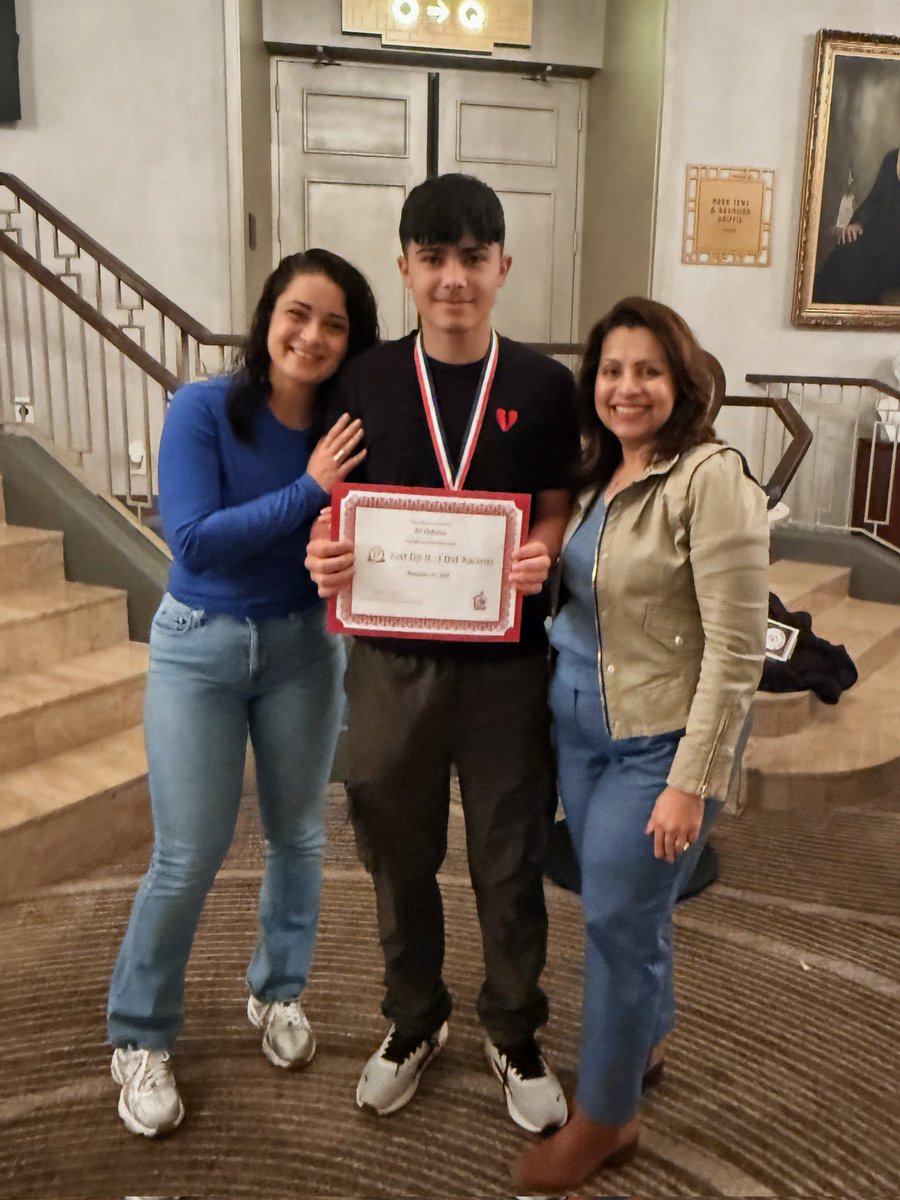 Lyons Creek Middle School tweet media